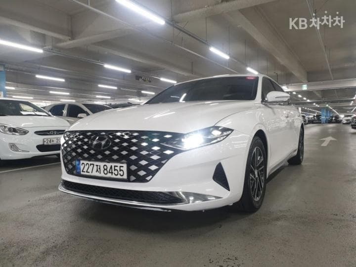 현대 더 뉴 그랜저2.5 프리미엄 초이스