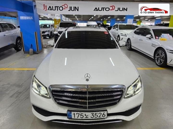 벤츠 E클래스 (W213) E300e 4MATIC Exclusive