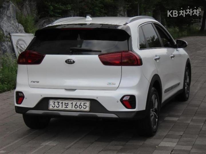 기아 더 뉴 니로 1.6 HEV 프레스티지