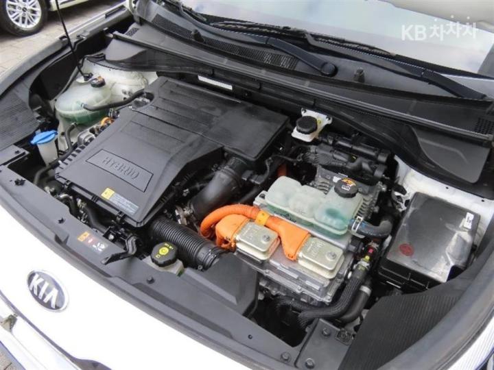 기아 더 뉴 니로 1.6 HEV 프레스티지