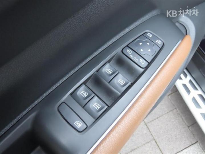 르노코리아 더 뉴 QM6 2.0 GDe 2WD SE