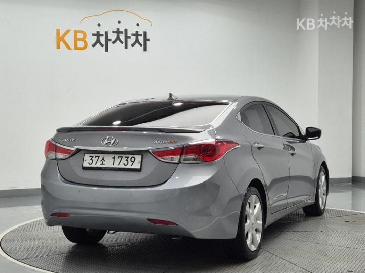 현대 아반떼MD M16 GDi TOP