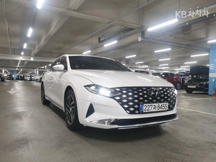 현대 더 뉴 그랜저2.5 프리미엄 초이스