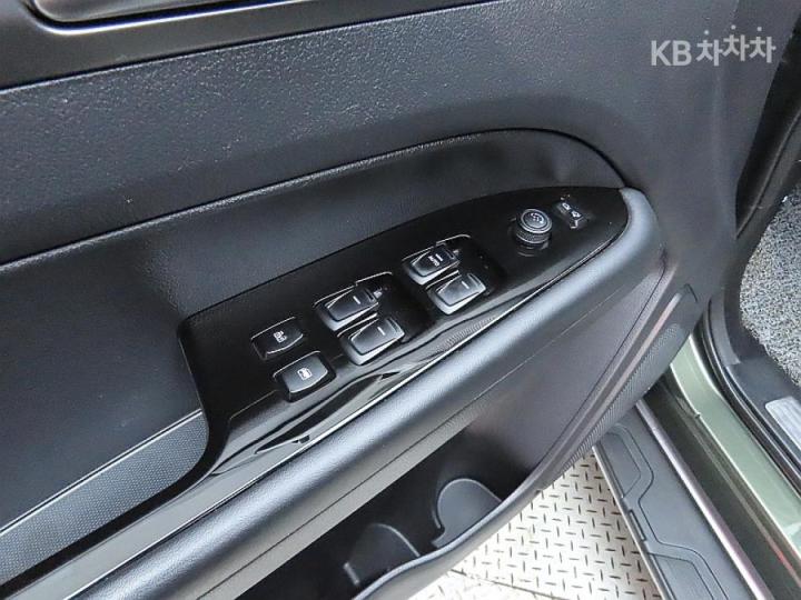 KG모빌리티 더 뉴 렉스턴 스포츠2.2 4WD 프레스티지