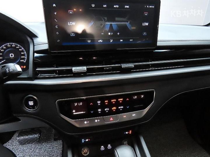 KG모빌리티 더 뉴 렉스턴 스포츠2.2 4WD 프레스티지