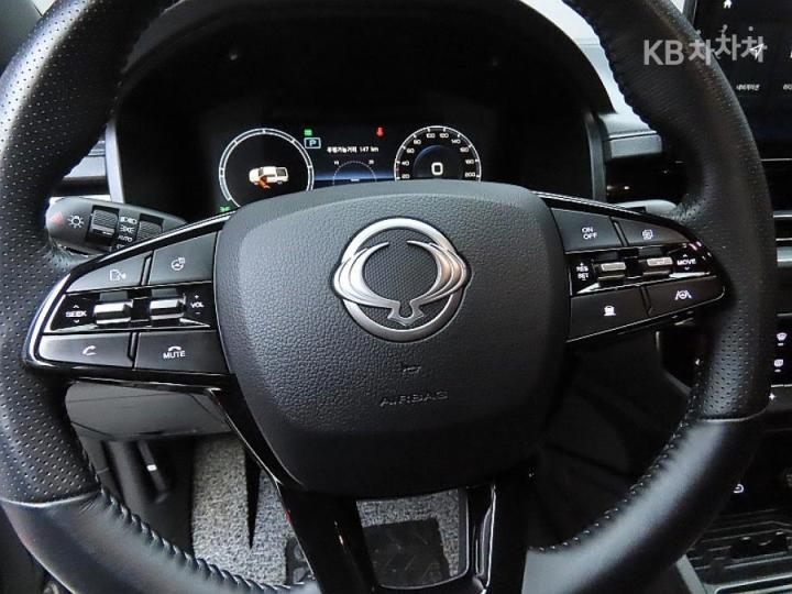 KG모빌리티 더 뉴 렉스턴 스포츠2.2 4WD 프레스티지