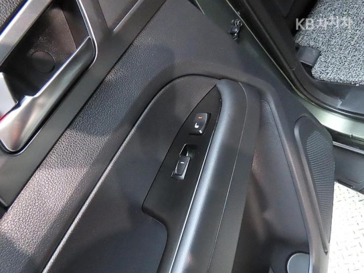 KG모빌리티 더 뉴 렉스턴 스포츠2.2 4WD 프레스티지
