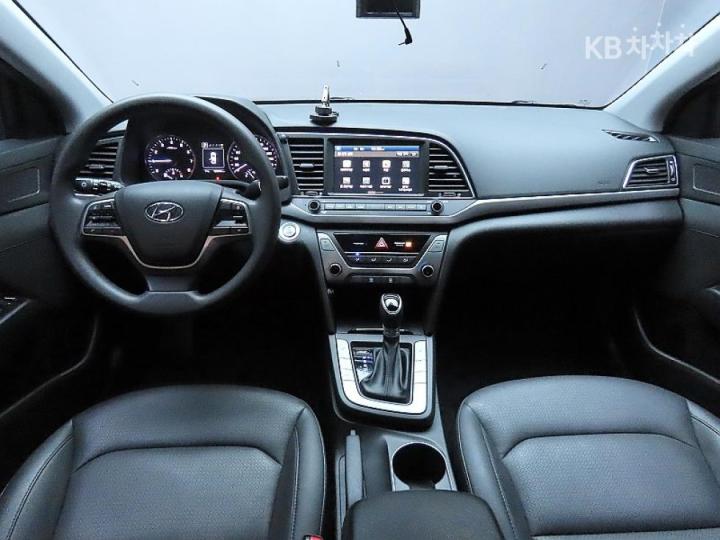 현대 아반떼AD1.6 GDi Value Plus