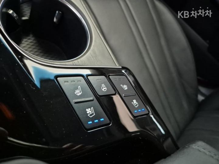 기아 K82.5 가솔린 노블레스