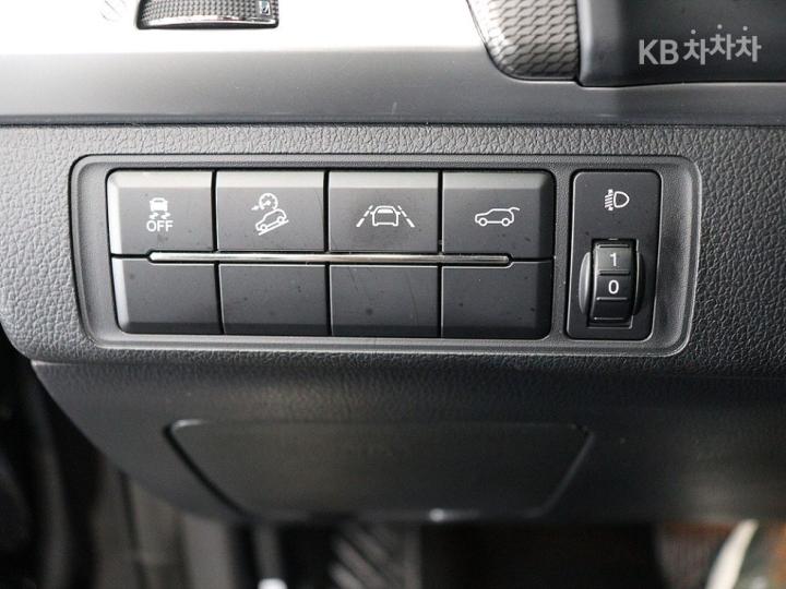 KG모빌리티 올 뉴 렉스턴2.2 4WD 더 블랙