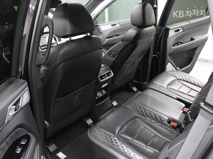 KG모빌리티 올 뉴 렉스턴2.2 4WD 더 블랙