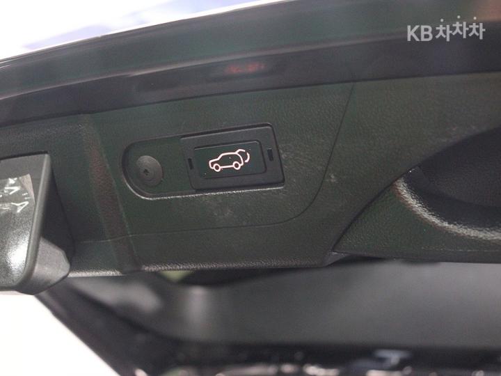 KG모빌리티 올 뉴 렉스턴2.2 4WD 더 블랙
