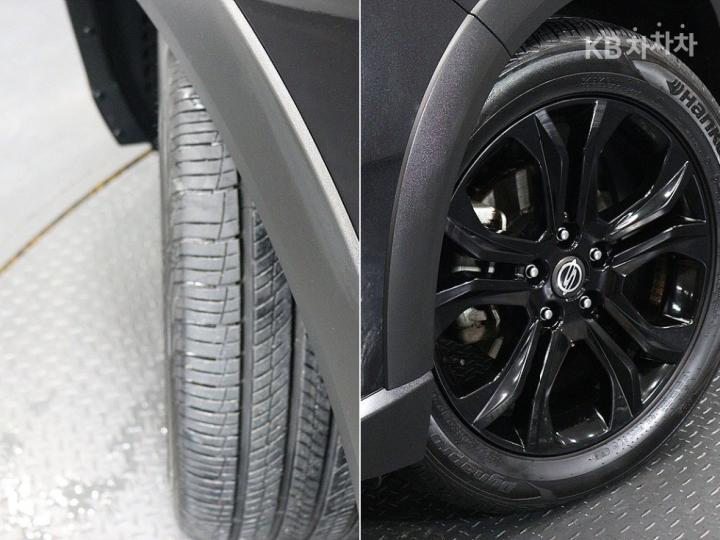 KG모빌리티 올 뉴 렉스턴2.2 4WD 더 블랙