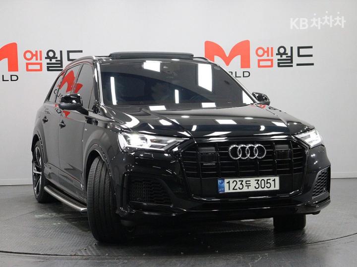 아우디 뉴 Q73.0 55 TFSI Quattro Premium