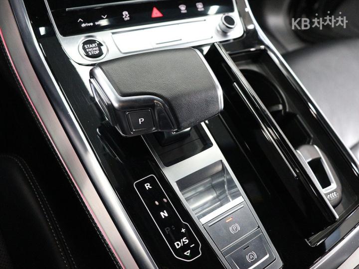 아우디 뉴 Q73.0 55 TFSI Quattro Premium