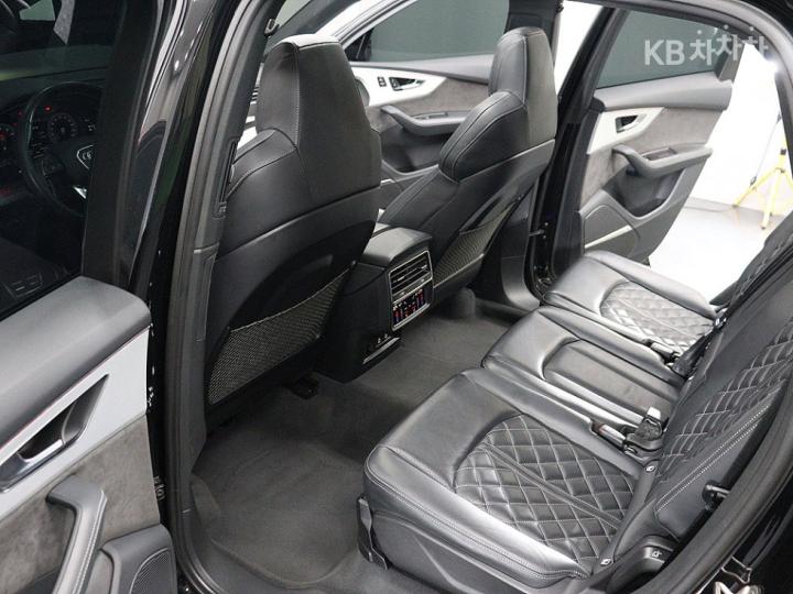 아우디 뉴 Q73.0 55 TFSI Quattro Premium