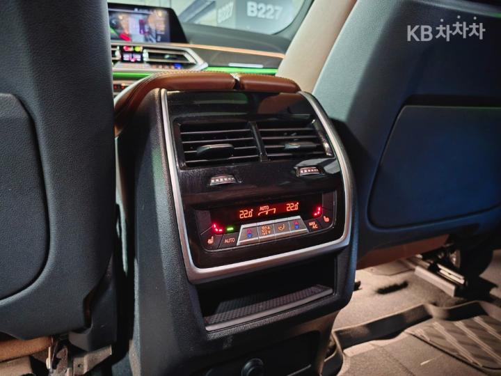 BMW X6(G06)M50i 기본형