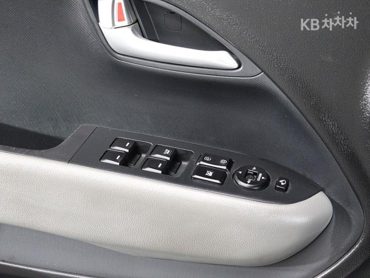 기아 더 뉴 레이1.0 가솔린 럭셔리