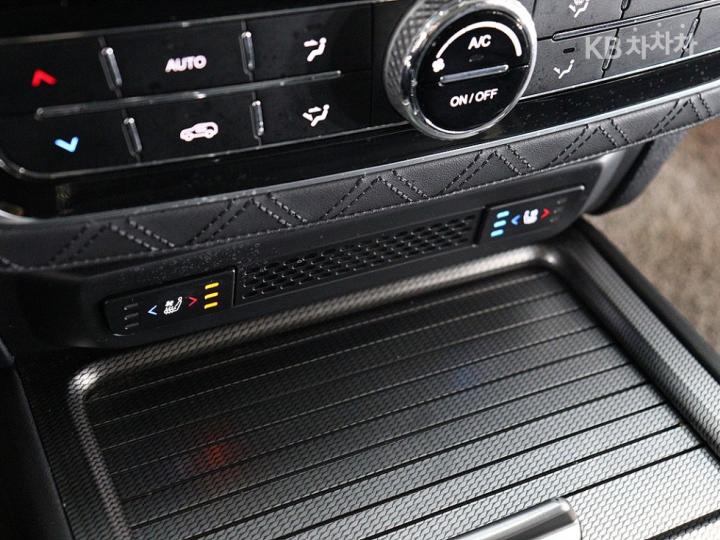 KG모빌리티 올 뉴 렉스턴2.2 4WD 프레스티지