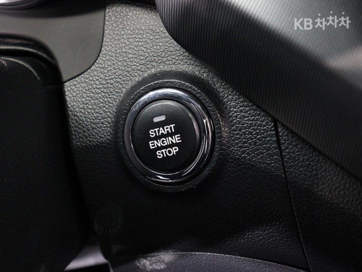 KG모빌리티 티볼리가솔린 VX
