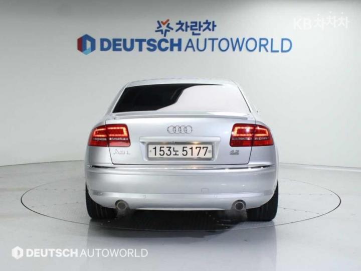 아우디 NEW A84.2 FSI 콰트로 LWB D4