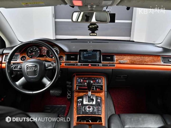 아우디 NEW A84.2 FSI 콰트로 LWB D4