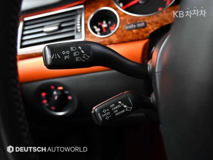 아우디 NEW A84.2 FSI 콰트로 LWB D4