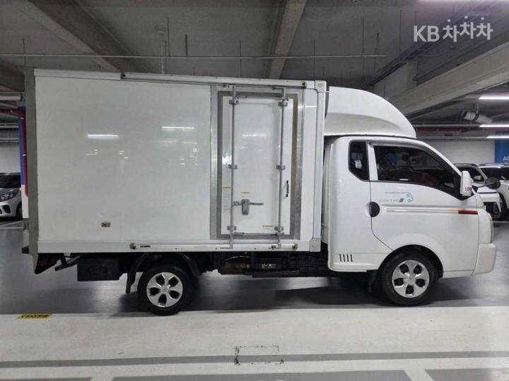 현대 포터2초장축 슈퍼캡 하이냉동탑차 모던플러스