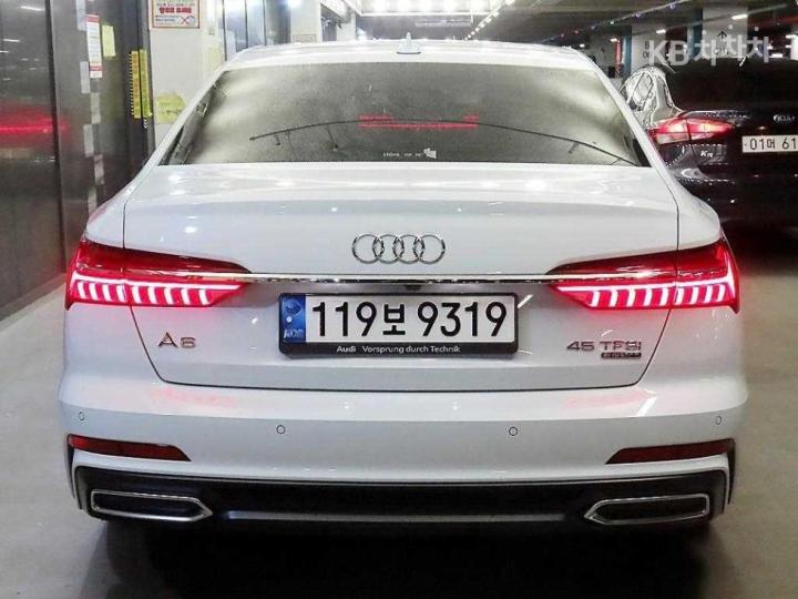 아우디 A6(C8) 45 TFSI Quattro Premium
