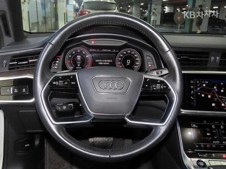 아우디 A6(C8) 45 TFSI Quattro Premium