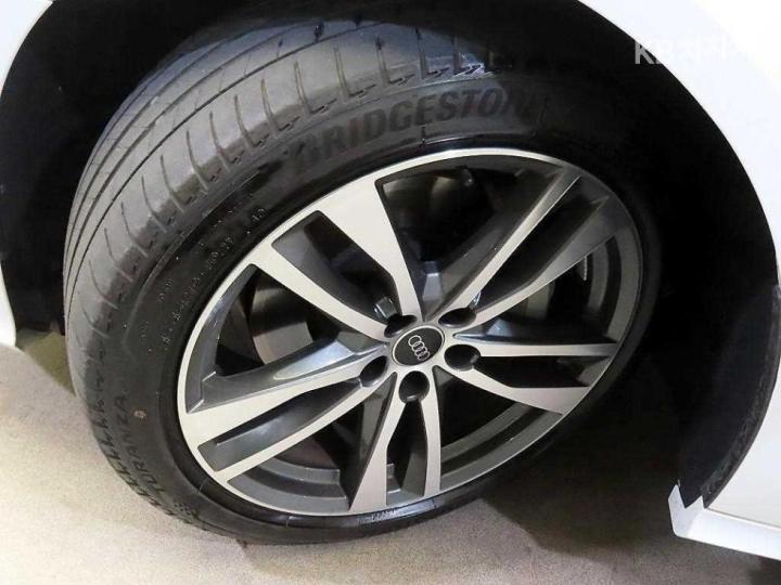아우디 A6(C8) 45 TFSI Quattro Premium