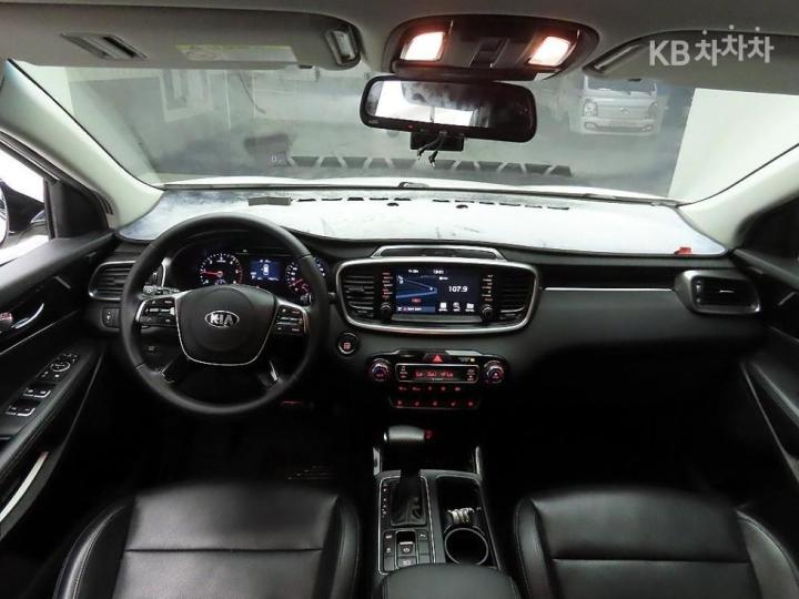 기아 더 뉴 쏘렌토 2.0 디젤 2WD 노블레스