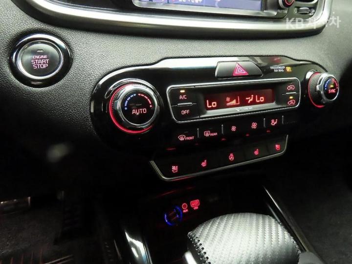 기아 더 뉴 쏘렌토 2.0 디젤 2WD 노블레스