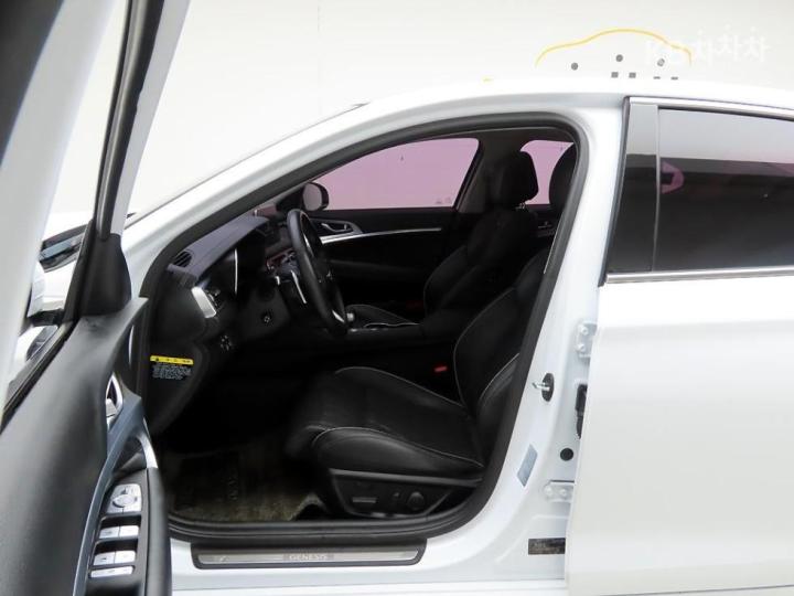 제네시스 G70 2.0T AWD Elite