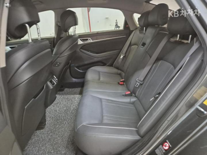 제네시스 G80 3.8 GDI AWD 프레스티지