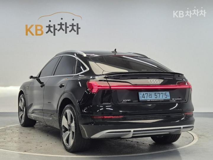 아우디 e-tron 55 Quattro Sportback 기본형