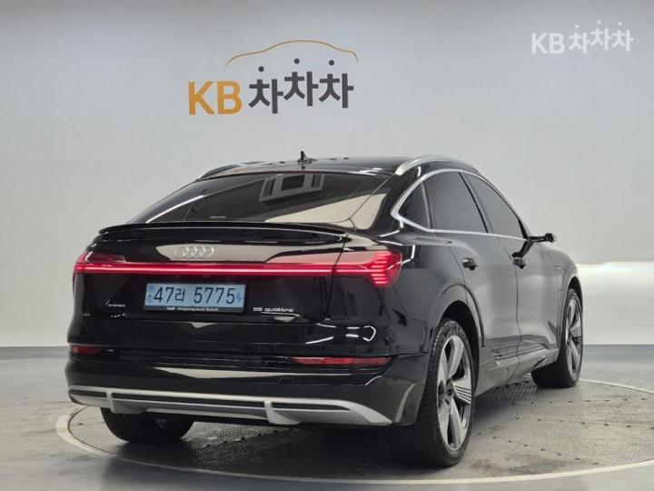 아우디 e-tron 55 Quattro Sportback 기본형
