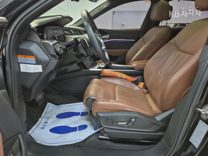 아우디 e-tron 55 Quattro Sportback 기본형