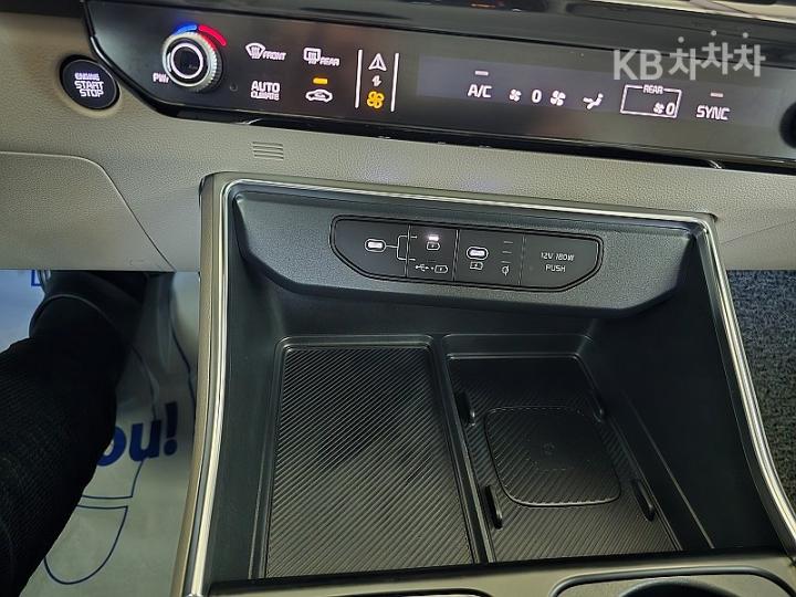 기아 더 뉴 카니발 4세대 G3.5 GDI 9인승 시그니처