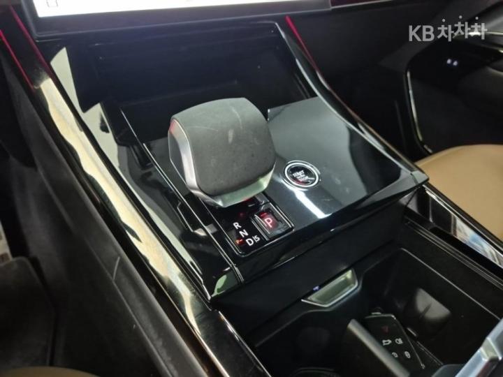 랜드로버 올 뉴 레인지로버 스포츠(L461) P550e Dynamic HSE
