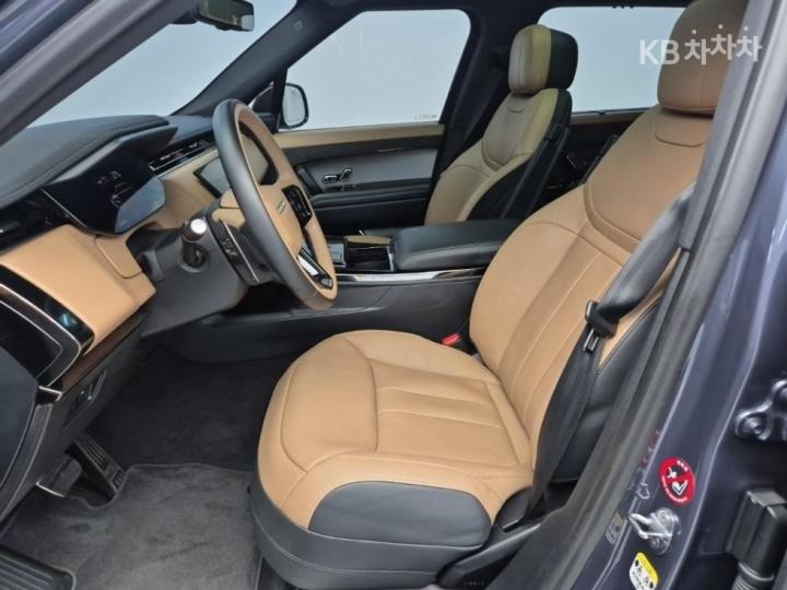 랜드로버 올 뉴 레인지로버 스포츠(L461) P550e Dynamic HSE