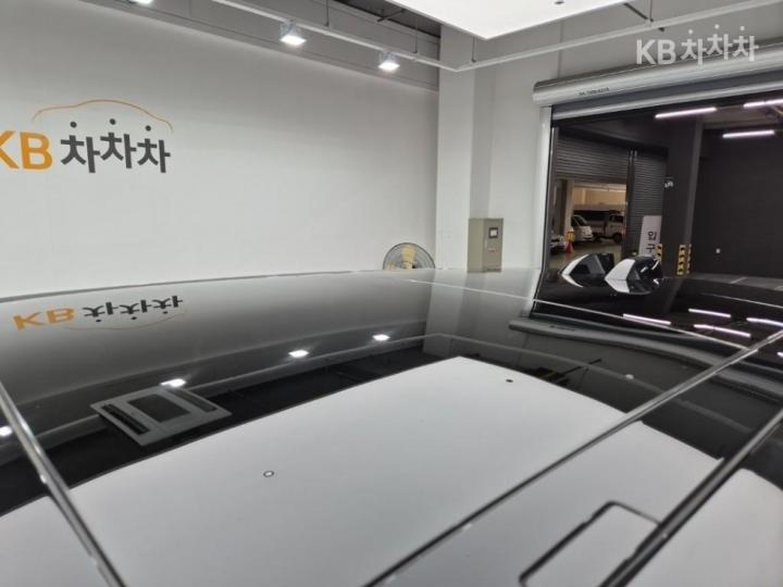 랜드로버 올 뉴 레인지로버 스포츠(L461) SV Edition Two Ligurian Black Gloss