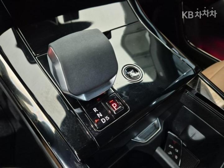 랜드로버 올 뉴 레인지로버 스포츠(L461) P550e Dynamic HSE
