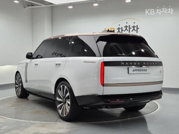 랜드로버 더 뉴 레인지로버(L460) P615 SV LWB