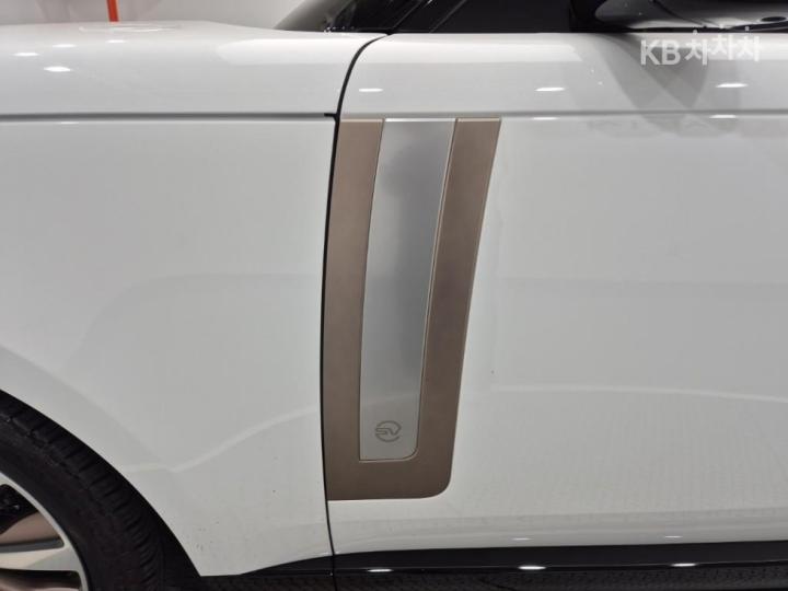 랜드로버 더 뉴 레인지로버(L460) P615 SV LWB