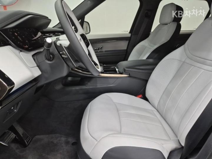 랜드로버 올 뉴 레인지로버 스포츠(L461) P550e Dynamic HSE