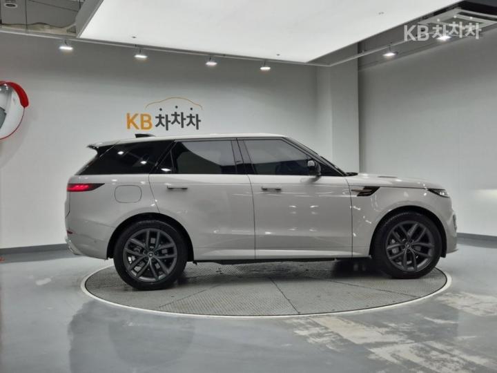 랜드로버 올 뉴 레인지로버 스포츠(L461) P550e Dynamic HSE