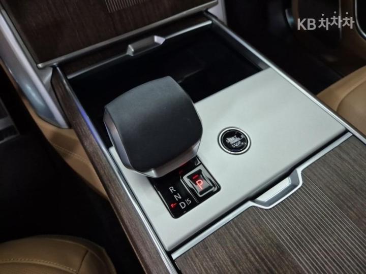 랜드로버 더 뉴 레인지로버(L460) P530 오토바이오그래피 LWB