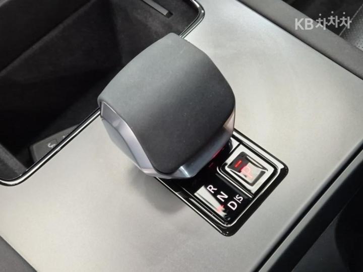 랜드로버 디스커버리 스포츠 2세대 P250 Dynamin SE