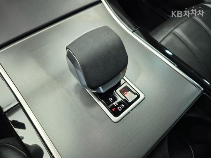 랜드로버 뉴 레인지로버 이보크 2.0 P250 Dynamic SE